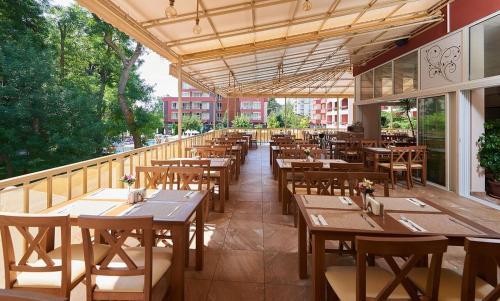 Zornica Residence Central Apartments Destination Bulgaria 2000