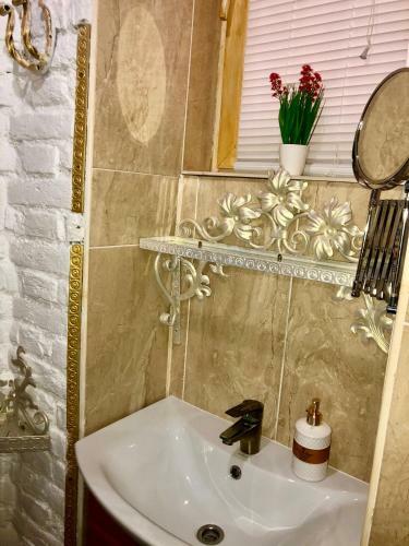 Exclusive Apartment On Square Rynok