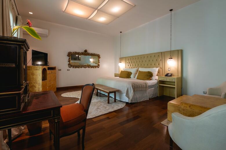 Hotel Hub Porte�o