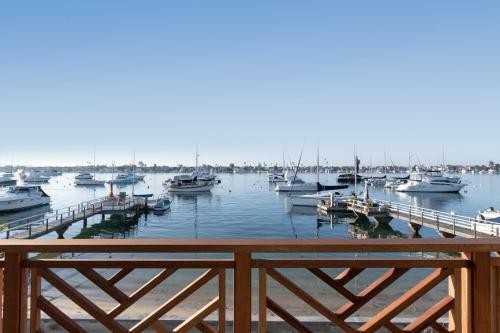 South Bayfront Entire Home 6 Bed / 4.5 Bath