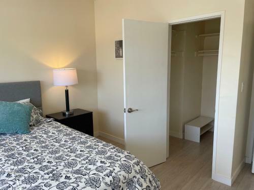 Stylish Living With Comfort Next To Beverly Hills