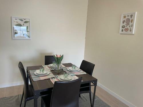 Stylish Living With Comfort Next To Beverly Hills
