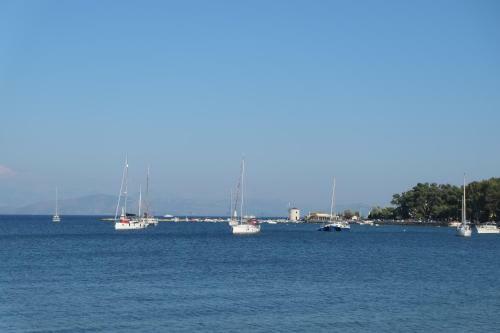 Corfu Garitsa Spacious Apartment