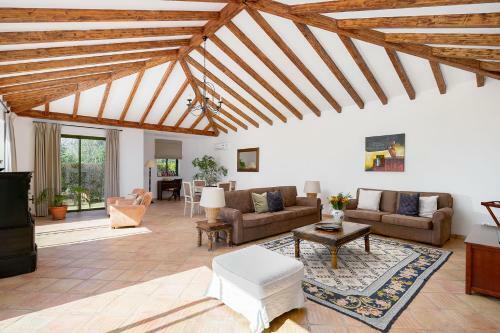 Villa Farfalla Countryside Retreat 2 Houses Estoi