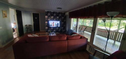 Well-equipped Beachside Cottage