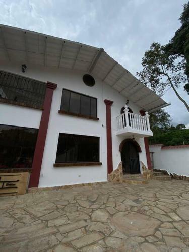 Finca Privada Con Excelente Clima, Rio Natural, Wifi Y Piscina