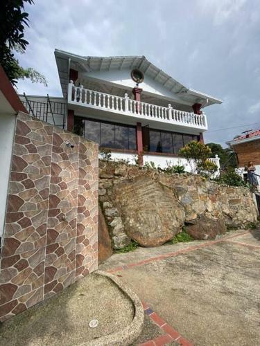 Finca Privada Con Excelente Clima, Rio Natural, Wifi Y Piscina