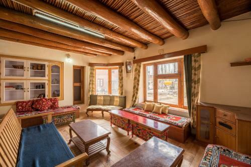 Himalayan Jewel Villa Private Room W Garden
