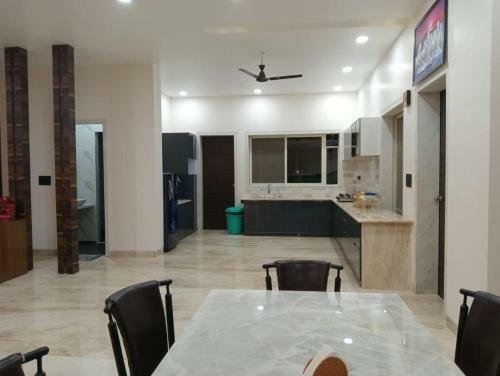 Lion's Villa 4bhk