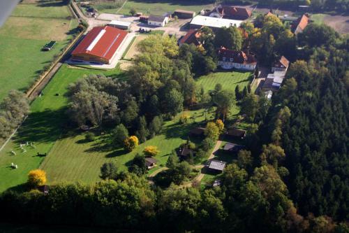 Heidegut Eschede Reitsportanlage Und Feriendorf