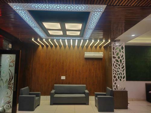 Hotel Udiksh Residency