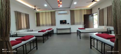 Sathe Farm And Resorts