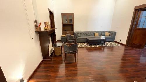 Hostal Hotel Pentoz Villa - Botanical Garden
