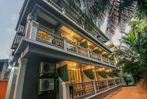 Hotel Adam's Beach Resort By Banda Trips