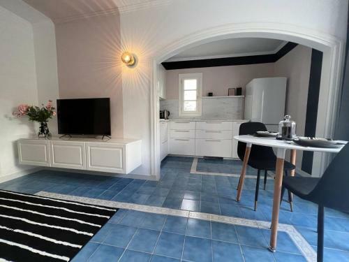 Lovely One Bedroom Little Venice Apartment