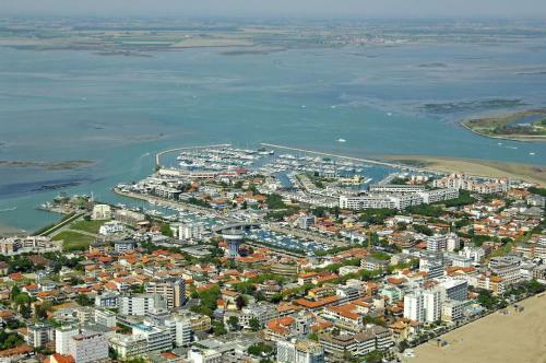 Charming Villa In The Elegant Area Of Lignano