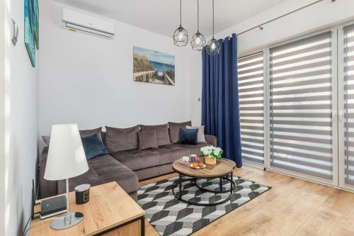 Blue Wave Apartment By Renters