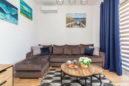 Blue Wave Apartment By Renters