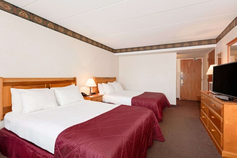 Hotel Clarion Resort Pinewood Park