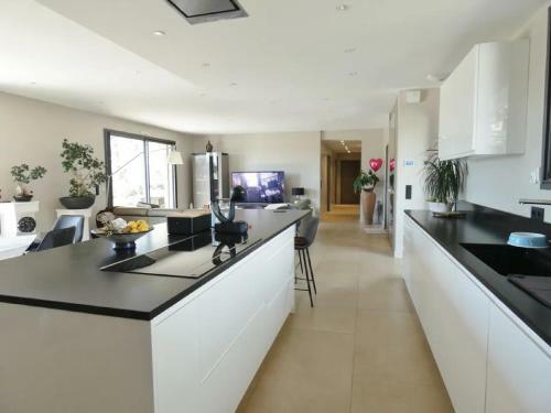 Modern Villa In Heart Of Pezze Di Greco