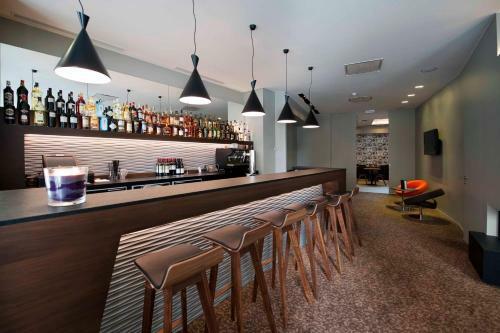 Square Hotel