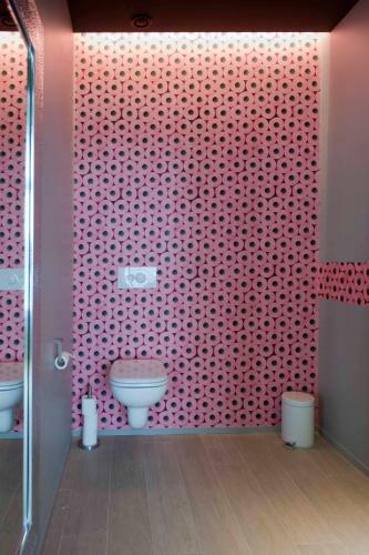 Square Hotel