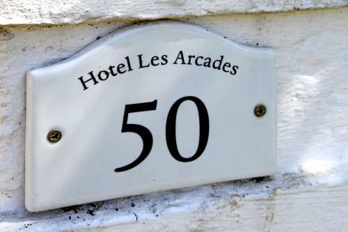 Hotel Les Arcades