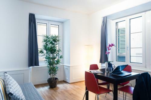 Hitrental Old Town Apartments