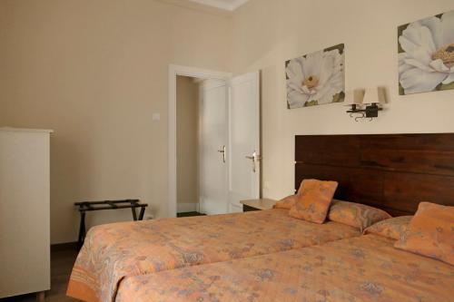 Hostal Canig�