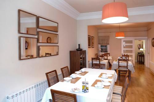 Hostal Canig�