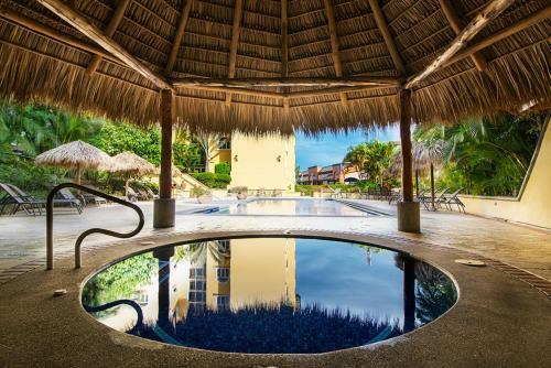 Hotel Villas Del Rio Luxury Suites By Vrhost