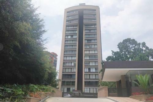 Apartamento Hotel Class Suites ? Poblado, Pool Balcony View 2 Bed Rooms AC Netflix
