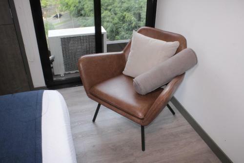 Apartamento Hotel Class Suites ? Poblado, Pool Balcony View 2 Bed Rooms AC Netflix