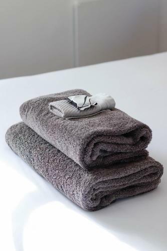 Hostal Whispering Oaks Guest House