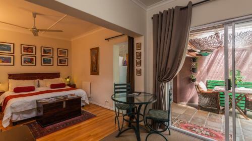 Hostal Brown Jug Guest House