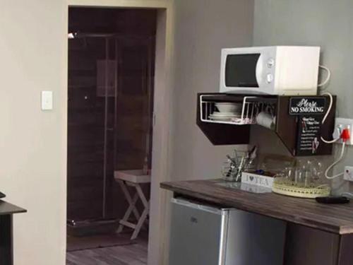 Hostal Gemstone Guest House