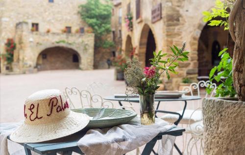 Hostal El Palauet De Monells