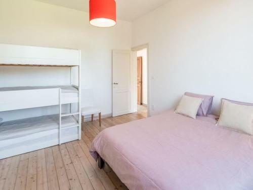 Charming Holiday Home In Oosteeklo With Garden