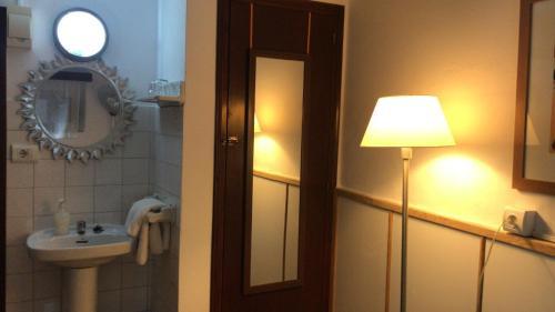 Hostal Casa De Huespedes La Pe�a