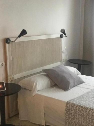 Hostal Casa De Huespedes La Pe�a