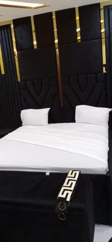 S.r Luxury Apartments