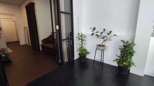 98 Home Apartment