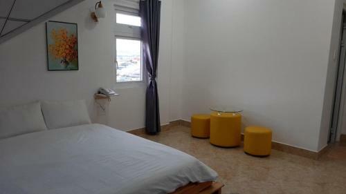 Hotel Kh�ch S?n H?ng Nguy�n