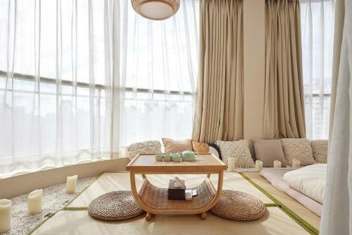 Locals Apartment House 02