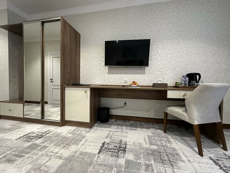 Green Park Hotel