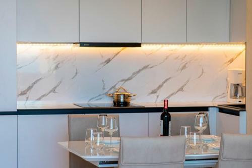 Golden Beach Residence - Deluxe Apartment