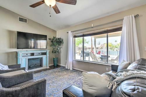 Mod Casa Grande Home With Patio On The Water!