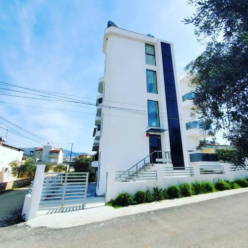 Gl Hotel Ksamil