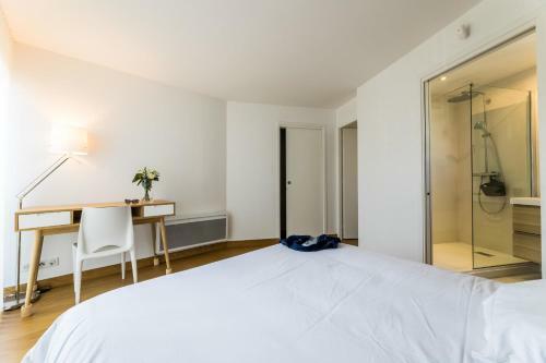 Villa Eagle Keyweek 4 Bedrooms Villa With Terrace