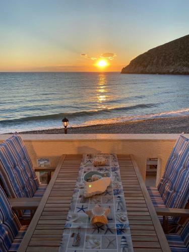 Apollon East